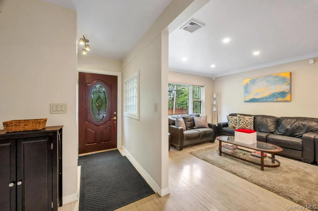 17504 50th Avenue, New York, NY, 2 Bedrooms Bedrooms, 6 Rooms Rooms,2 BathroomsBathrooms,Residential,For Rent,50th,0,998119 17504 50th Avenue, New York, NY, 2 Bedrooms Bedrooms, 6 Rooms Rooms,2 BathroomsBathrooms,Residential,For Rent,50th,0,998119