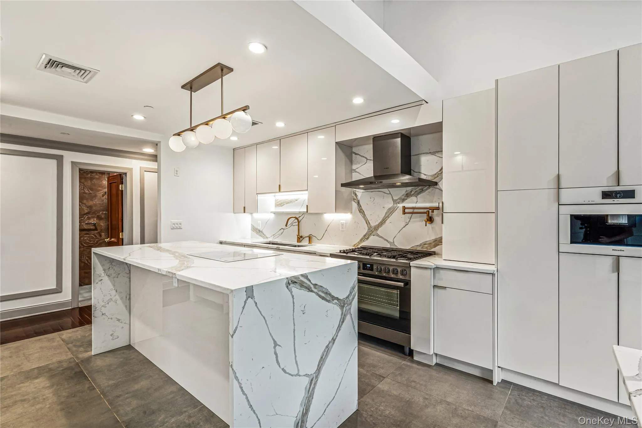 171 Great Neck Road, North Hempstead, NY, 2 Bedrooms Bedrooms, 7 Rooms Rooms,2 BathroomsBathrooms,Residential,For Rent,Great Neck,0,998121 171 Great Neck Road, North Hempstead, NY, 2 Bedrooms Bedrooms, 7 Rooms Rooms,2 BathroomsBathrooms,Residential,For Rent,Great Neck,0,998121
