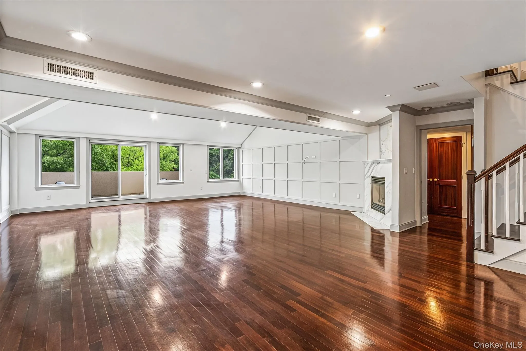 171 Great Neck Road, North Hempstead, NY, 2 Bedrooms Bedrooms, 7 Rooms Rooms,2 BathroomsBathrooms,Residential,For Rent,Great Neck,0,998121 171 Great Neck Road, North Hempstead, NY, 2 Bedrooms Bedrooms, 7 Rooms Rooms,2 BathroomsBathrooms,Residential,For Rent,Great Neck,0,998121