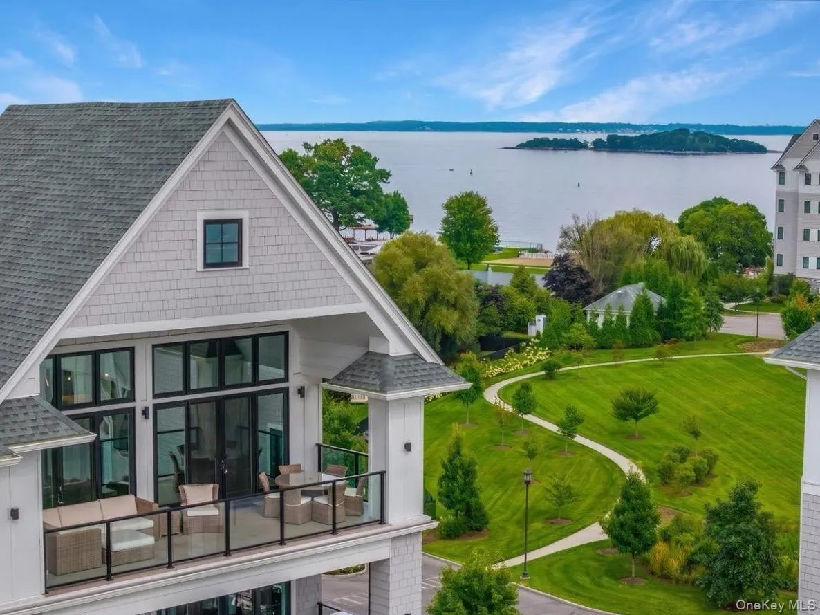 710 Davenport Avenue, New Rochelle, NY, 3 Bedrooms Bedrooms, 6 Rooms Rooms,2 BathroomsBathrooms,Residential,For Rent,Davenport,0,998125 710 Davenport Avenue, New Rochelle, NY, 3 Bedrooms Bedrooms, 6 Rooms Rooms,2 BathroomsBathrooms,Residential,For Rent,Davenport,0,998125