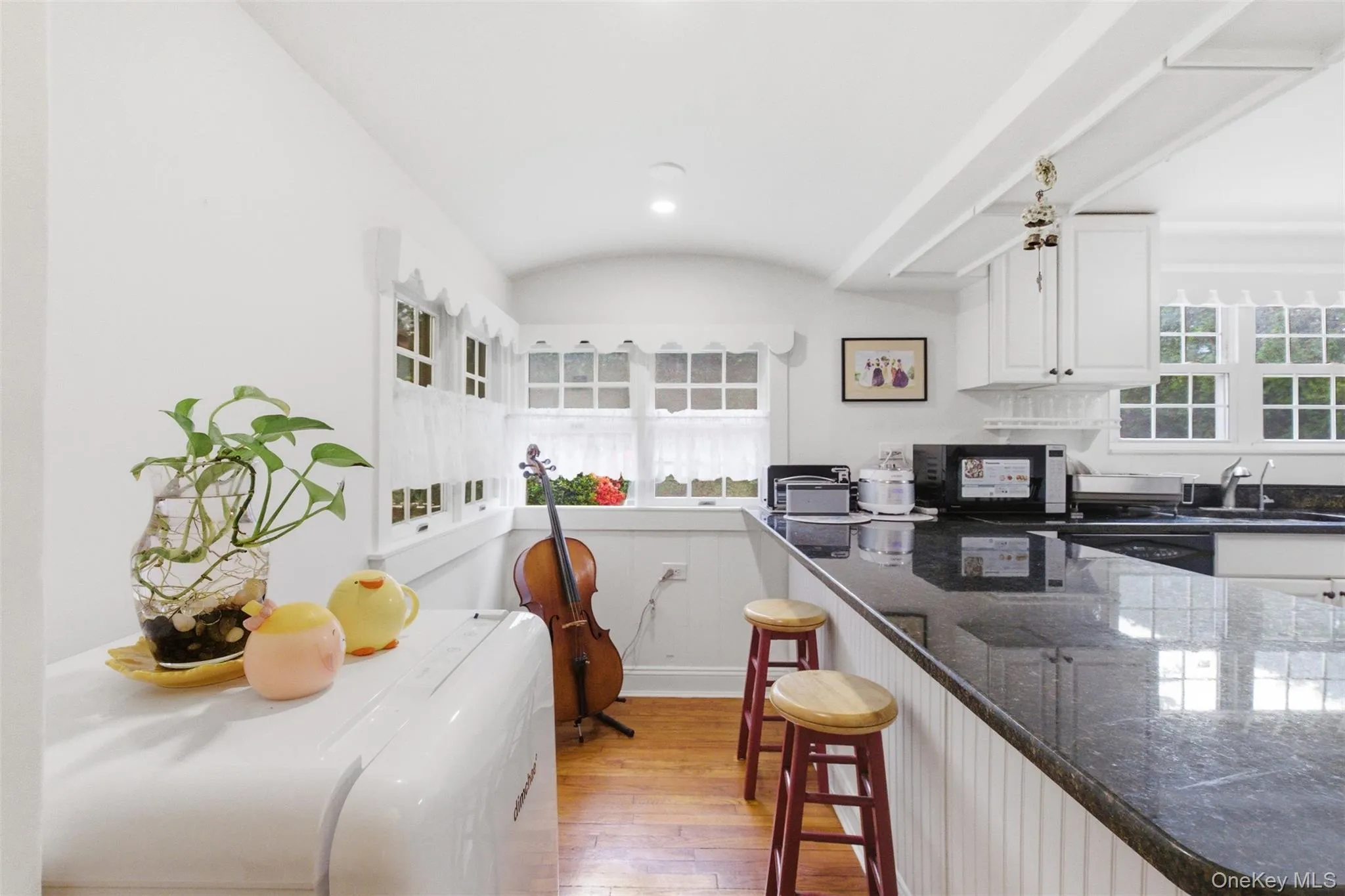 47 Onderdonk Avenue, North Hempstead, NY, 2 Bedrooms Bedrooms, 6 Rooms Rooms,1 BathroomBathrooms,Residential,For Rent,Onderdonk,0,998126 47 Onderdonk Avenue, North Hempstead, NY, 2 Bedrooms Bedrooms, 6 Rooms Rooms,1 BathroomBathrooms,Residential,For Rent,Onderdonk,0,998126