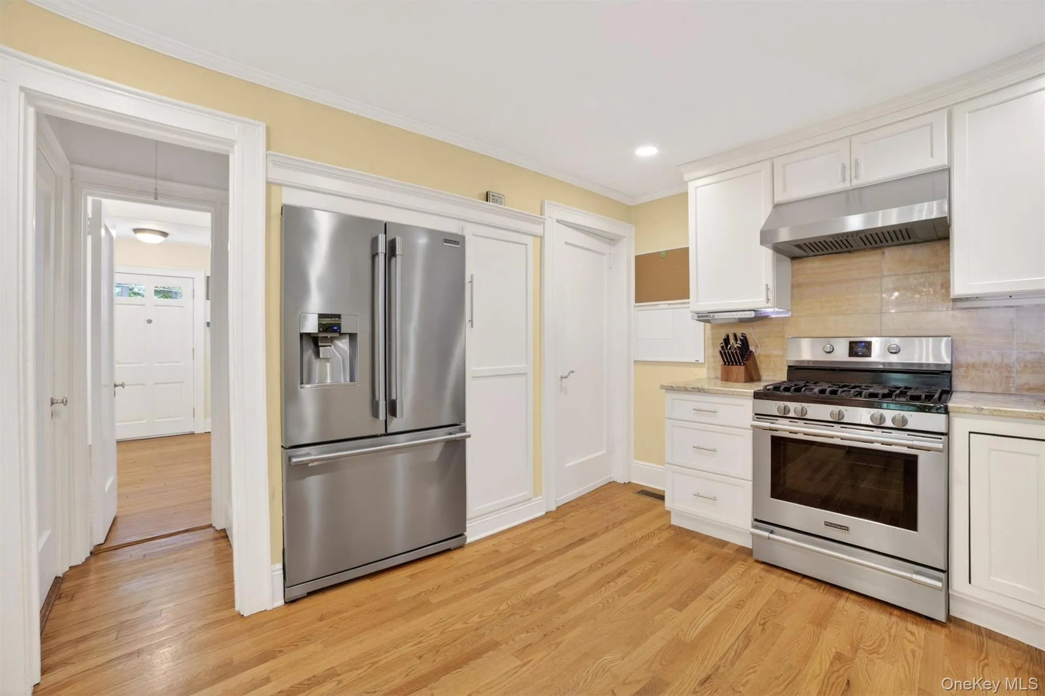 77 Edgemont Road, Greenburgh, NY, 4 Bedrooms Bedrooms, 8 Rooms Rooms,2 BathroomsBathrooms,Residential,For Rent,Edgemont,0,998132 77 Edgemont Road, Greenburgh, NY, 4 Bedrooms Bedrooms, 8 Rooms Rooms,2 BathroomsBathrooms,Residential,For Rent,Edgemont,0,998132