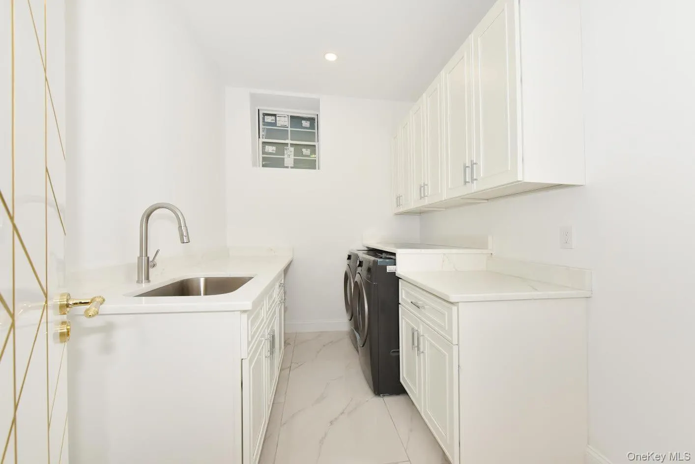 33 Parkway Drive, North Hempstead, NY, 6 Bedrooms Bedrooms, 12 Rooms Rooms,6 BathroomsBathrooms,Residential,For Rent,Parkway,0,998133 33 Parkway Drive, North Hempstead, NY, 6 Bedrooms Bedrooms, 12 Rooms Rooms,6 BathroomsBathrooms,Residential,For Rent,Parkway,0,998133