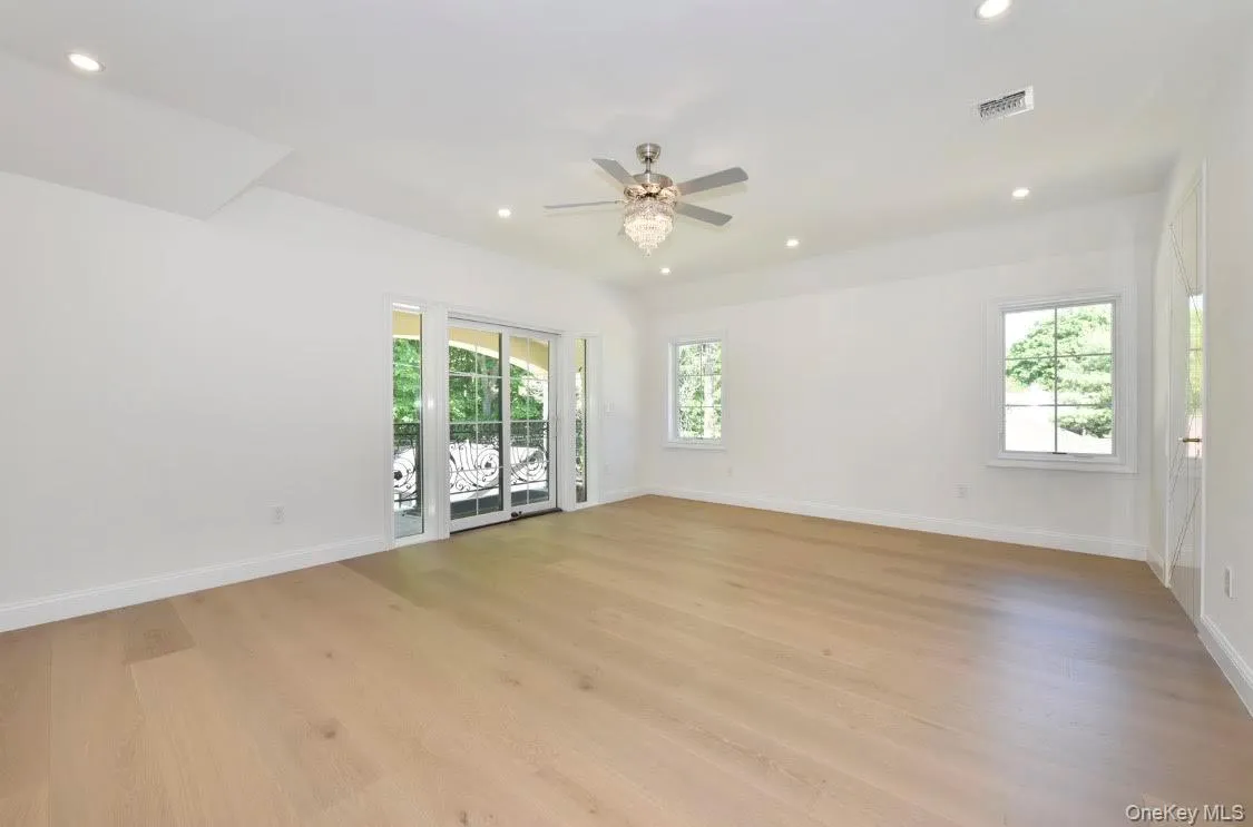33 Parkway Drive, North Hempstead, NY, 6 Bedrooms Bedrooms, 12 Rooms Rooms,6 BathroomsBathrooms,Residential,For Rent,Parkway,0,998133 33 Parkway Drive, North Hempstead, NY, 6 Bedrooms Bedrooms, 12 Rooms Rooms,6 BathroomsBathrooms,Residential,For Rent,Parkway,0,998133