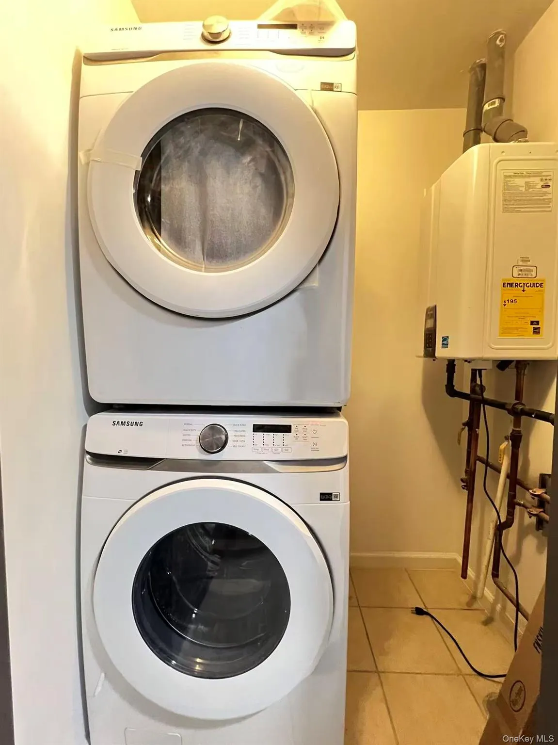 134-28 Blossom Avenue, New York, NY, 2 Bedrooms Bedrooms, 4 Rooms Rooms,2 BathroomsBathrooms,Residential Sale,For Rent,Blossom,0,998142 134-28 Blossom Avenue, New York, NY, 2 Bedrooms Bedrooms, 4 Rooms Rooms,2 BathroomsBathrooms,Residential Sale,For Rent,Blossom,0,998142