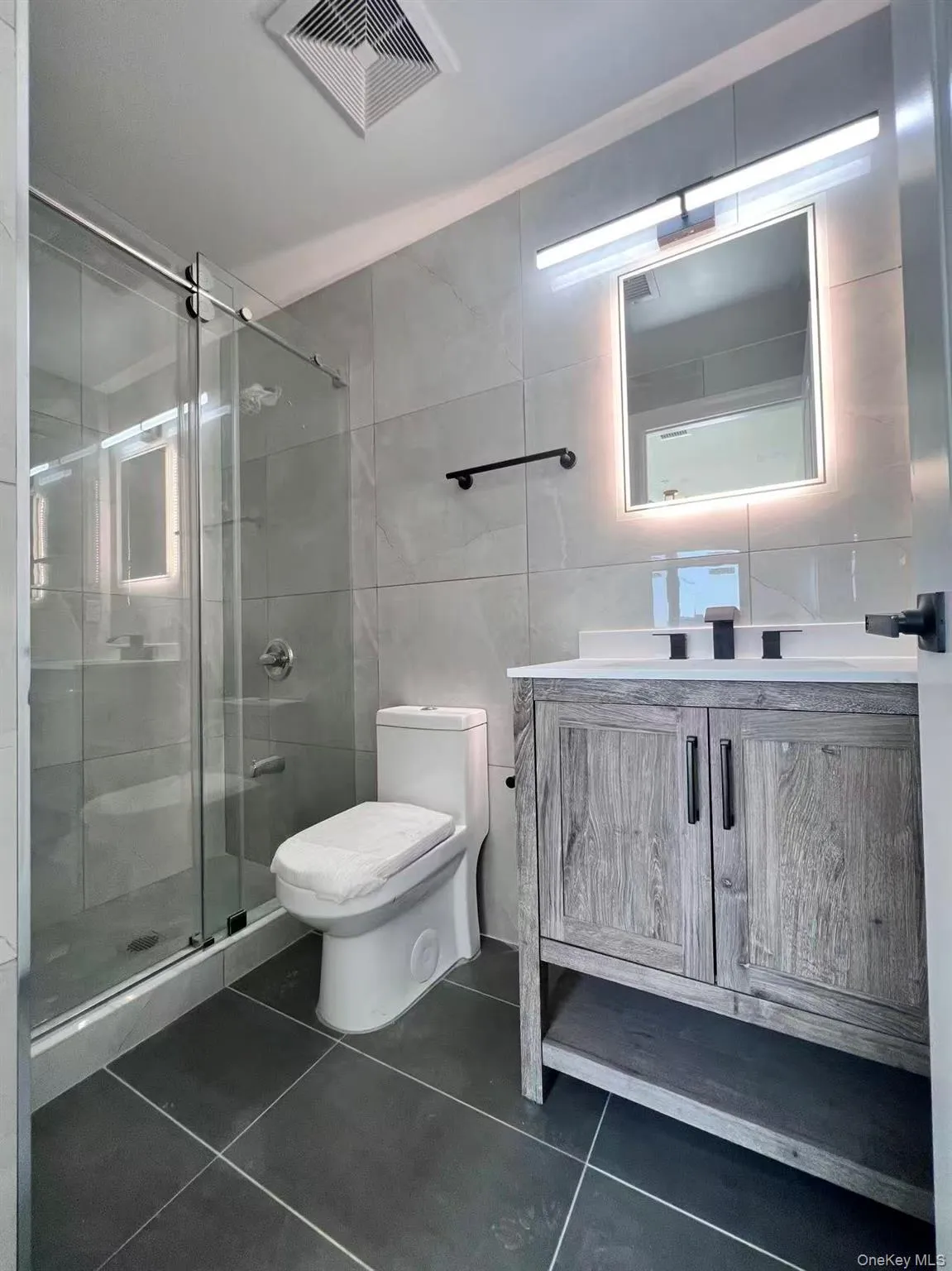 134-28 Blossom Avenue, New York, NY, 2 Bedrooms Bedrooms, 4 Rooms Rooms,2 BathroomsBathrooms,Residential Sale,For Rent,Blossom,0,998142 134-28 Blossom Avenue, New York, NY, 2 Bedrooms Bedrooms, 4 Rooms Rooms,2 BathroomsBathrooms,Residential Sale,For Rent,Blossom,0,998142
