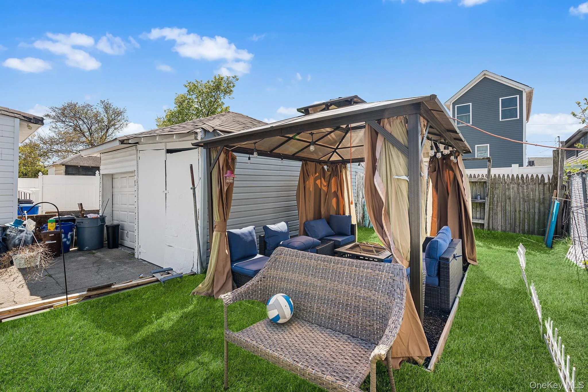 425 Beach 46th Street, New York, NY, 3 Bedrooms Bedrooms, 5 Rooms Rooms,1 BathroomBathrooms,Residential Sale,For Rent,Beach 46th,0,998146 425 Beach 46th Street, New York, NY, 3 Bedrooms Bedrooms, 5 Rooms Rooms,1 BathroomBathrooms,Residential Sale,For Rent,Beach 46th,0,998146