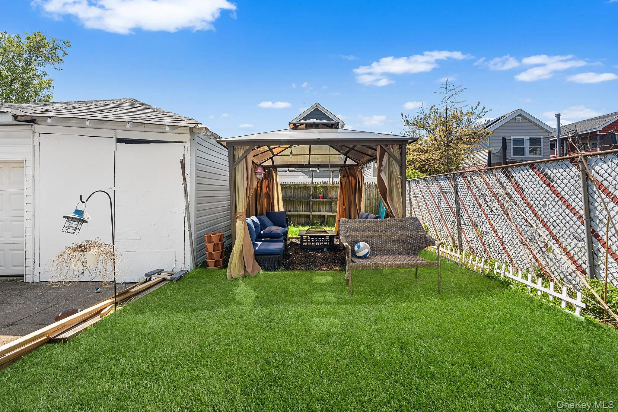 425 Beach 46th Street, New York, NY, 3 Bedrooms Bedrooms, 5 Rooms Rooms,1 BathroomBathrooms,Residential Sale,For Rent,Beach 46th,0,998146 425 Beach 46th Street, New York, NY, 3 Bedrooms Bedrooms, 5 Rooms Rooms,1 BathroomBathrooms,Residential Sale,For Rent,Beach 46th,0,998146