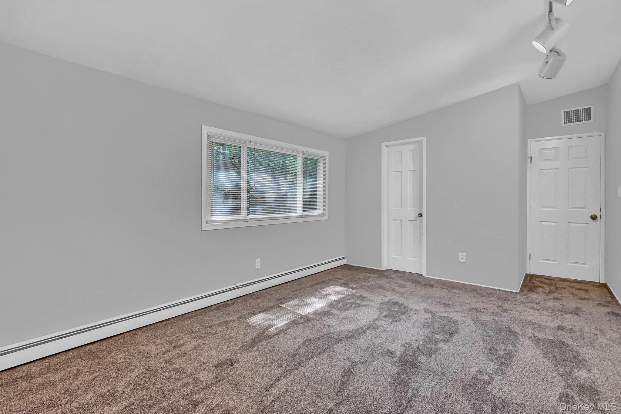 54 College Hills Drive, Brookhaven, NY, 3 Bedrooms Bedrooms, 6 Rooms Rooms,1 BathroomBathrooms,Residential,For Rent,College Hills,0,998151 54 College Hills Drive, Brookhaven, NY, 3 Bedrooms Bedrooms, 6 Rooms Rooms,1 BathroomBathrooms,Residential,For Rent,College Hills,0,998151
