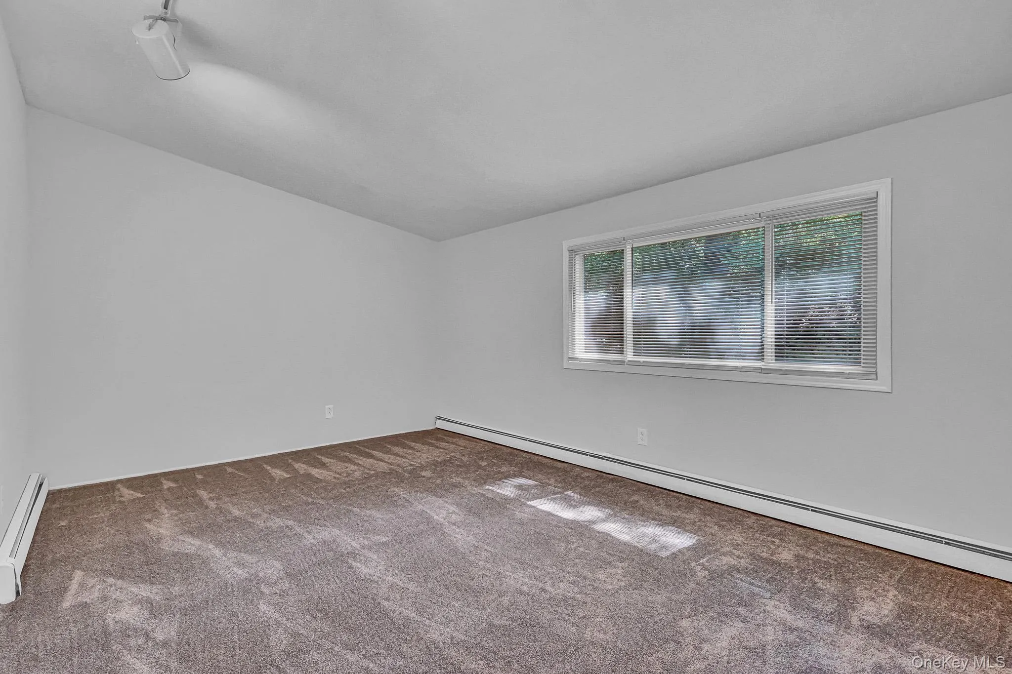 54 College Hills Drive, Brookhaven, NY, 3 Bedrooms Bedrooms, 6 Rooms Rooms,1 BathroomBathrooms,Residential,For Rent,College Hills,0,998151 54 College Hills Drive, Brookhaven, NY, 3 Bedrooms Bedrooms, 6 Rooms Rooms,1 BathroomBathrooms,Residential,For Rent,College Hills,0,998151