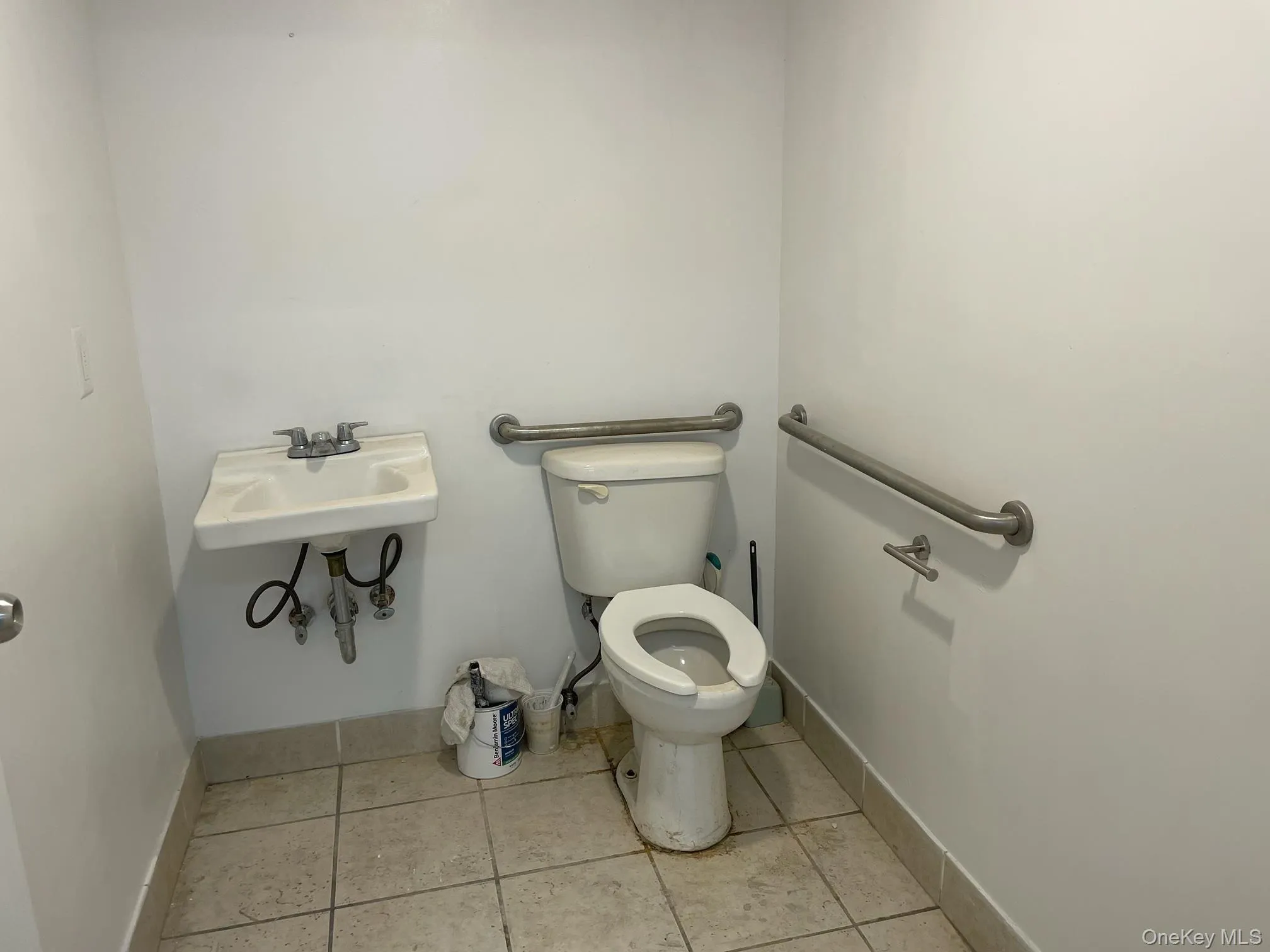 Restroom Restroom
