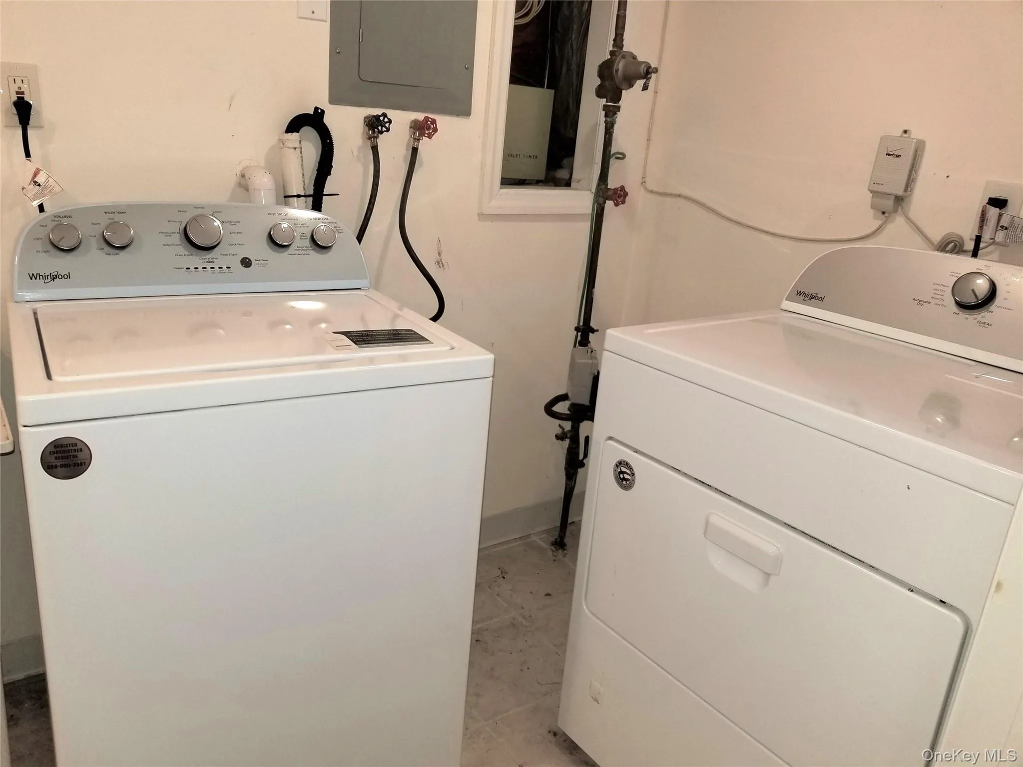 70 Hickory Road, North Hempstead, NY, 2 Bedrooms Bedrooms, 5 Rooms Rooms,3 BathroomsBathrooms,Residential Lease,For Rent,Hickory,0,998157 70 Hickory Road, North Hempstead, NY, 2 Bedrooms Bedrooms, 5 Rooms Rooms,3 BathroomsBathrooms,Residential Lease,For Rent,Hickory,0,998157