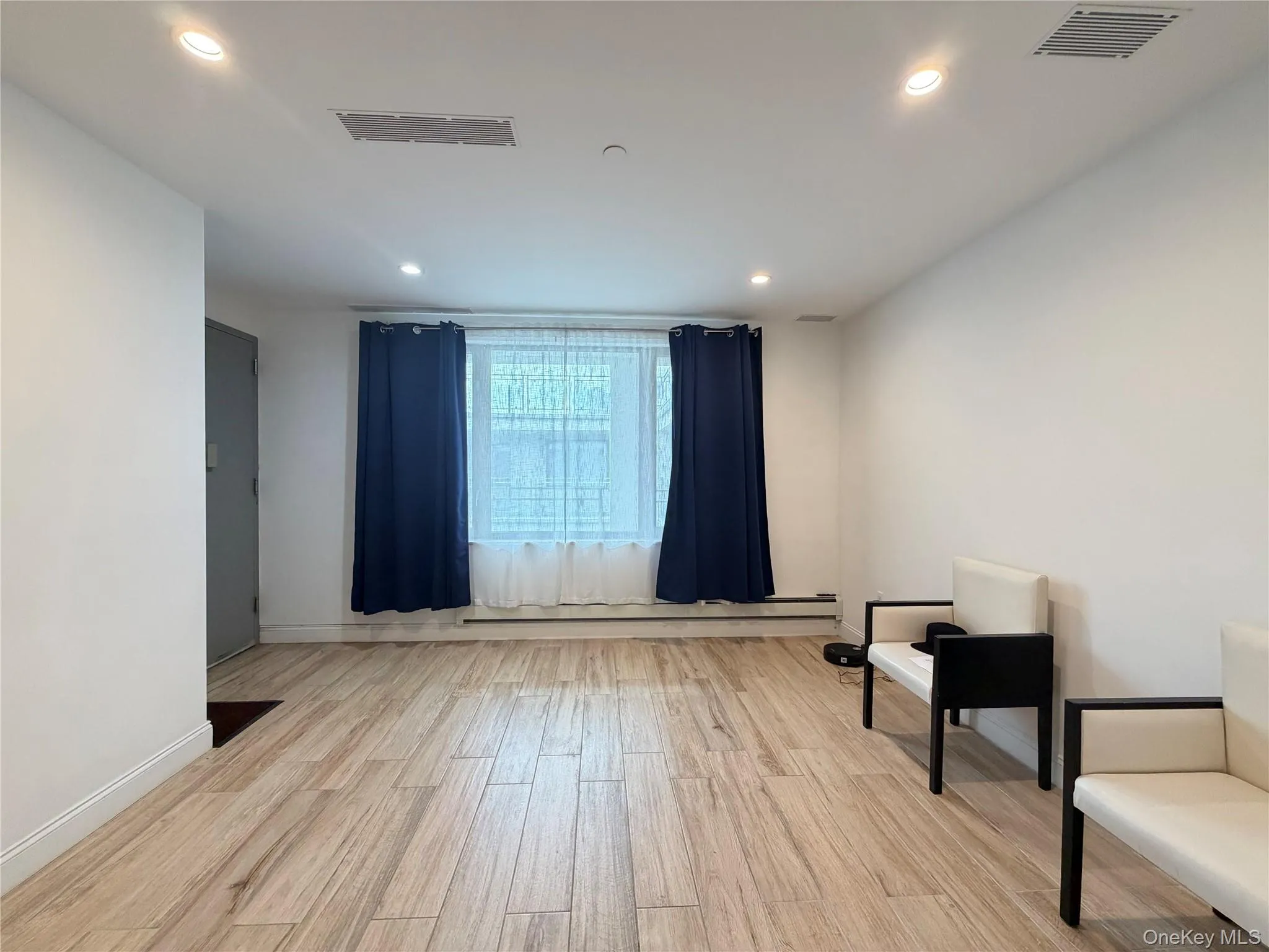 136-20 Booth Memorial Avenue, New York, NY, 1 Bedroom Bedrooms, 4 Rooms Rooms,1 BathroomBathrooms,Residential,For Rent,Booth Memorial,0,998162 136-20 Booth Memorial Avenue, New York, NY, 1 Bedroom Bedrooms, 4 Rooms Rooms,1 BathroomBathrooms,Residential,For Rent,Booth Memorial,0,998162
