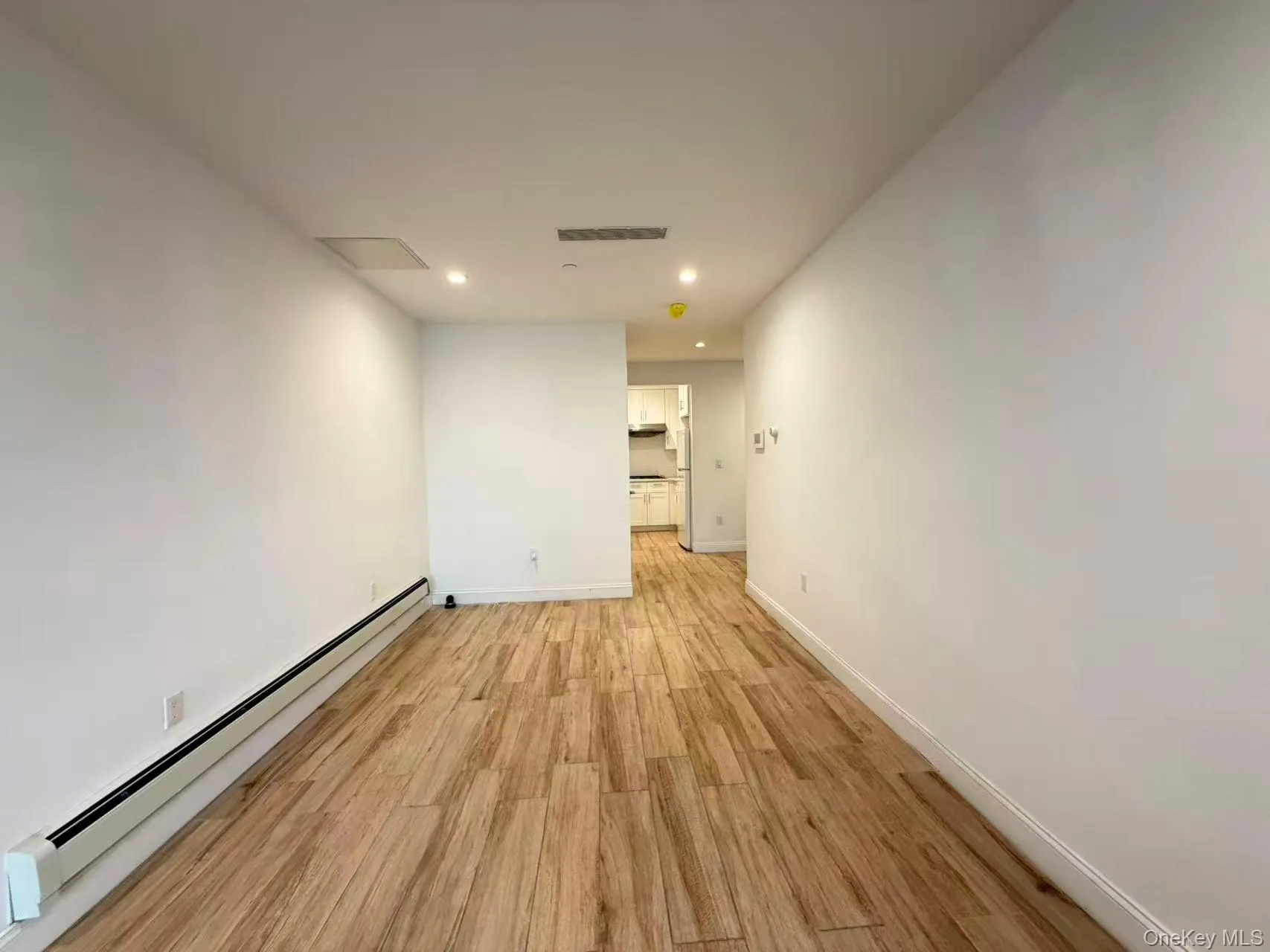 136-20 Booth Memorial Avenue, New York, NY, 1 Bedroom Bedrooms, 4 Rooms Rooms,1 BathroomBathrooms,Residential,For Rent,Booth Memorial,0,998162 136-20 Booth Memorial Avenue, New York, NY, 1 Bedroom Bedrooms, 4 Rooms Rooms,1 BathroomBathrooms,Residential,For Rent,Booth Memorial,0,998162