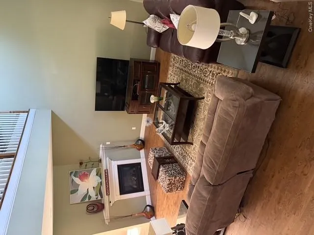 47 Stoneleigh Drive, Riverhead, NY, 2 Bedrooms Bedrooms, 4 Rooms Rooms,2 BathroomsBathrooms,Residential,For Rent,Stoneleigh,0,998166 47 Stoneleigh Drive, Riverhead, NY, 2 Bedrooms Bedrooms, 4 Rooms Rooms,2 BathroomsBathrooms,Residential,For Rent,Stoneleigh,0,998166