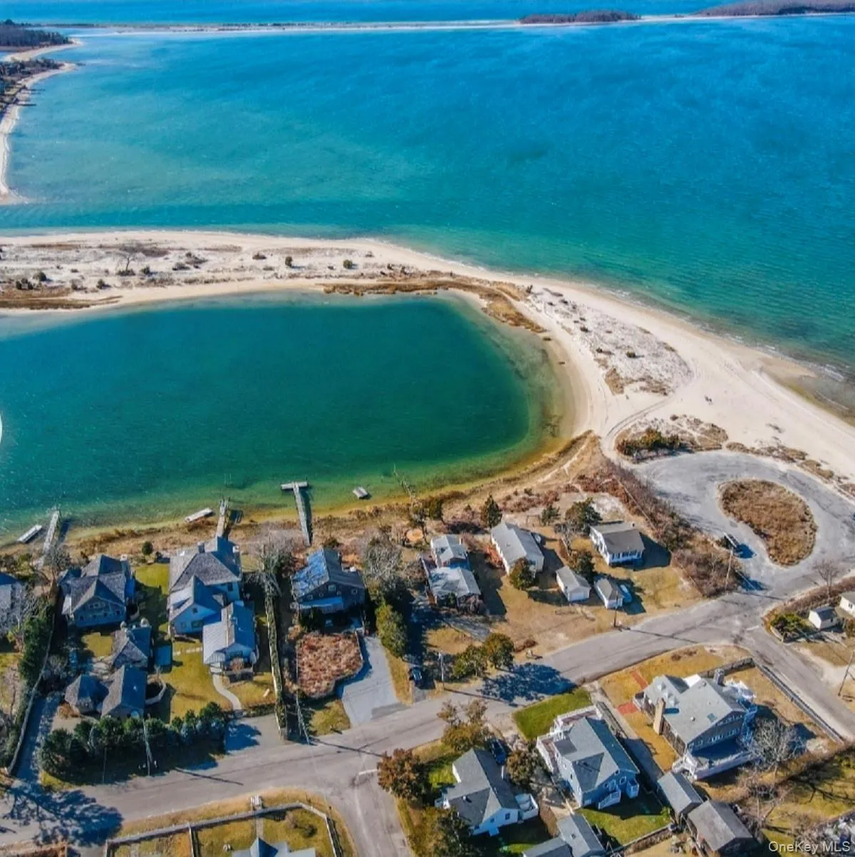 83 Hampton Road, Southampton, NY, 3 Bedrooms Bedrooms, 7 Rooms Rooms,2 BathroomsBathrooms,Residential Sale,For Rent,Hampton,0,998170 83 Hampton Road, Southampton, NY, 3 Bedrooms Bedrooms, 7 Rooms Rooms,2 BathroomsBathrooms,Residential Sale,For Rent,Hampton,0,998170