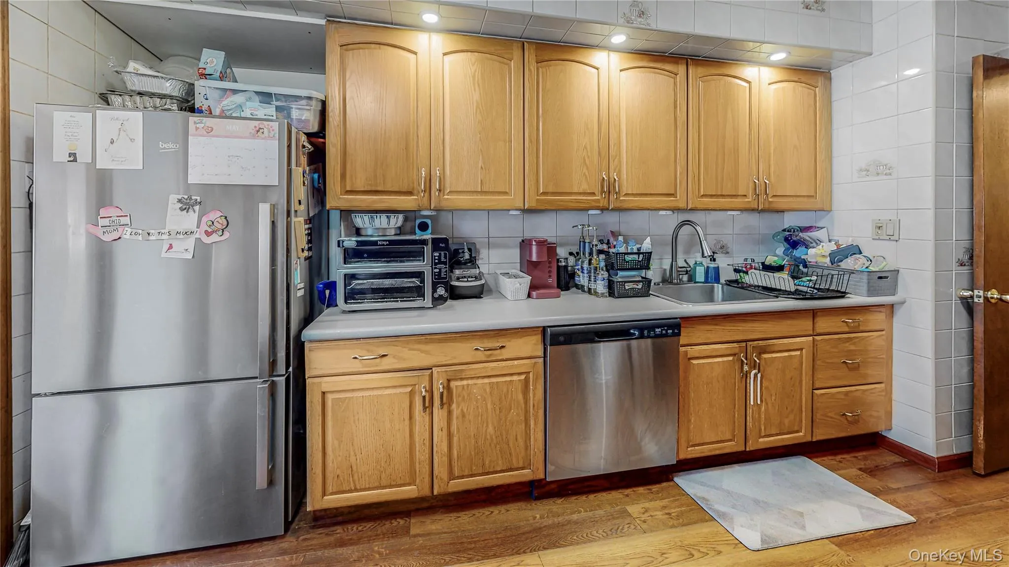 30-22 78th Street, New York, NY, 3 Bedrooms Bedrooms, 6 Rooms Rooms,2 BathroomsBathrooms,Residential,For Rent,78th,0,998174 30-22 78th Street, New York, NY, 3 Bedrooms Bedrooms, 6 Rooms Rooms,2 BathroomsBathrooms,Residential,For Rent,78th,0,998174