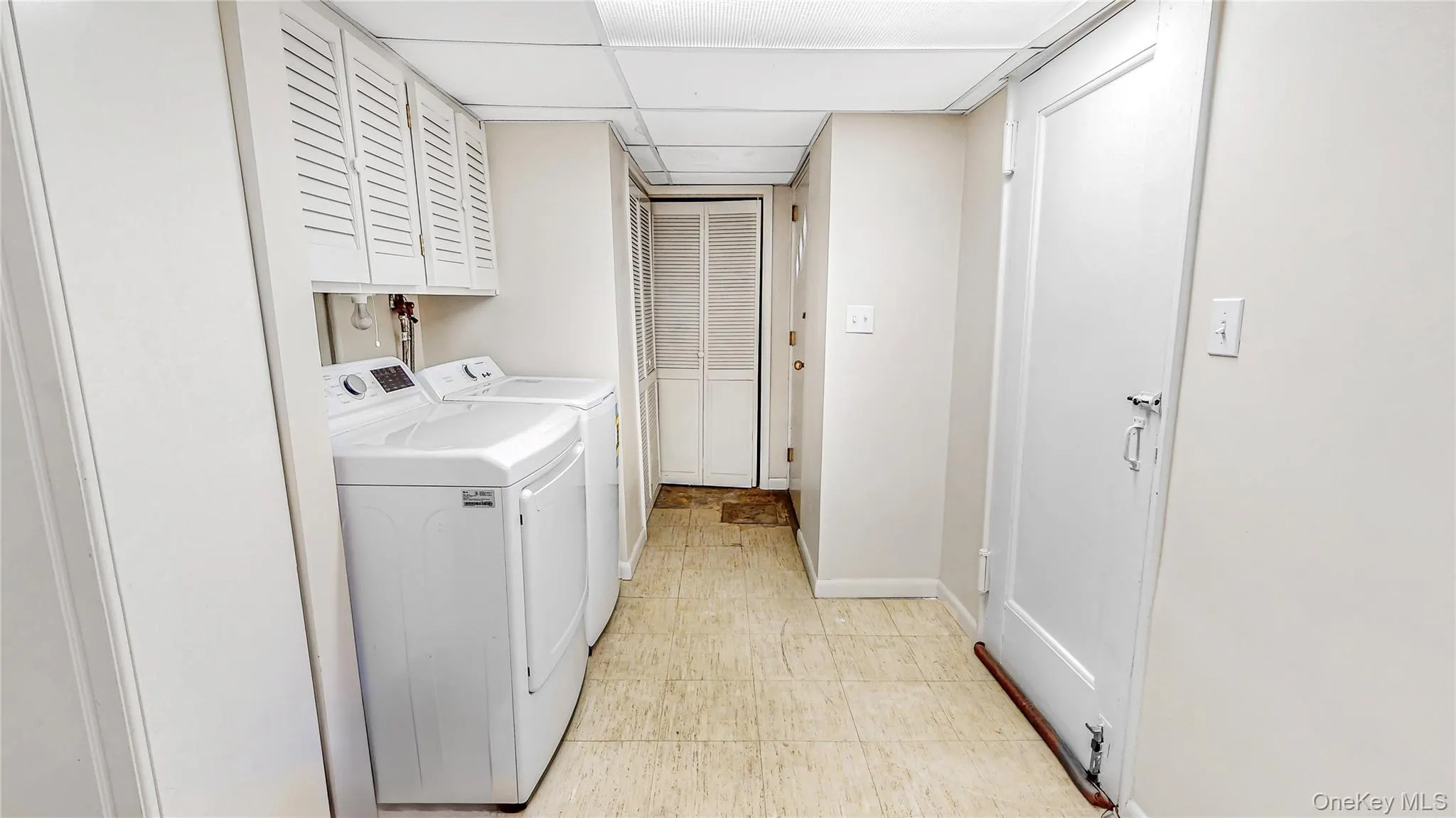30-22 78th Street, New York, NY, 3 Bedrooms Bedrooms, 6 Rooms Rooms,2 BathroomsBathrooms,Residential,For Rent,78th,0,998174 30-22 78th Street, New York, NY, 3 Bedrooms Bedrooms, 6 Rooms Rooms,2 BathroomsBathrooms,Residential,For Rent,78th,0,998174