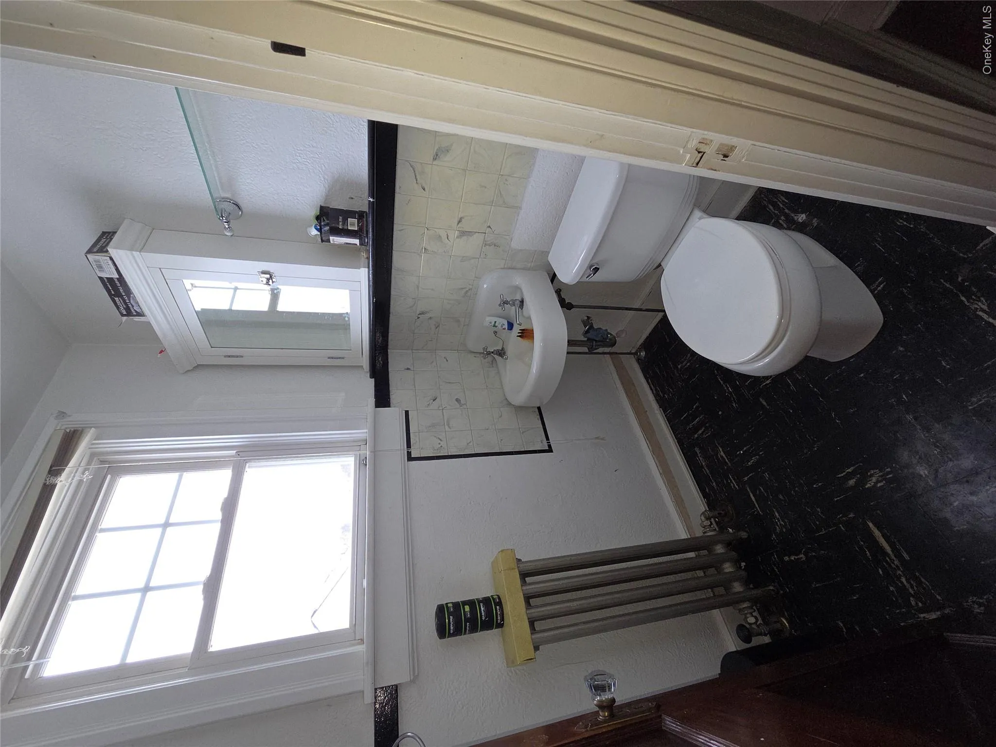 2nd floor - half bathroom 2nd floor - half bathroom