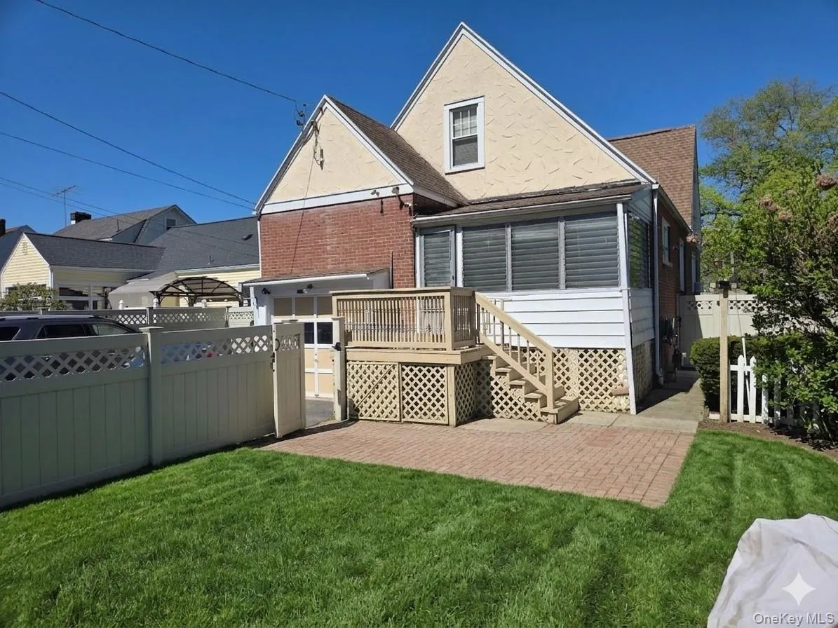 208 Grand Avenue, Poughkeepsie, NY, 3 Bedrooms Bedrooms, 7 Rooms Rooms,1 BathroomBathrooms,Residential Sale,For Rent,Grand,0,998179 208 Grand Avenue, Poughkeepsie, NY, 3 Bedrooms Bedrooms, 7 Rooms Rooms,1 BathroomBathrooms,Residential Sale,For Rent,Grand,0,998179