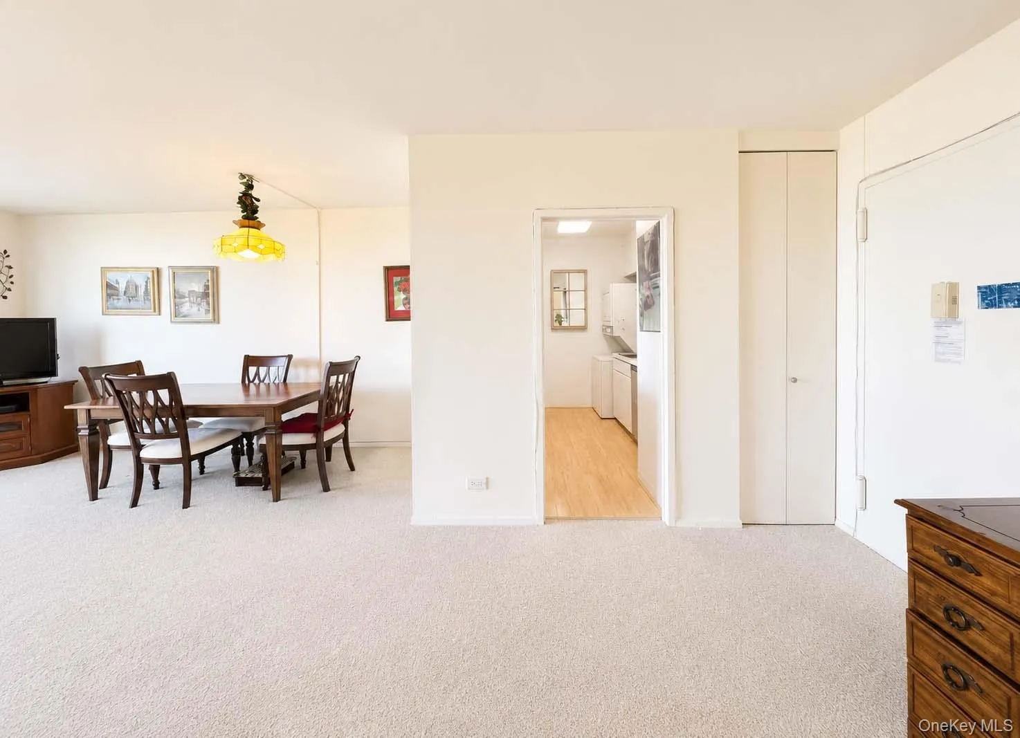26910 Grand Central Parkway, New York, NY, 1 Bedroom Bedrooms, 3 Rooms Rooms,1 BathroomBathrooms,Residential Sale,For Rent,Grand Central,0,998180 26910 Grand Central Parkway, New York, NY, 1 Bedroom Bedrooms, 3 Rooms Rooms,1 BathroomBathrooms,Residential Sale,For Rent,Grand Central,0,998180