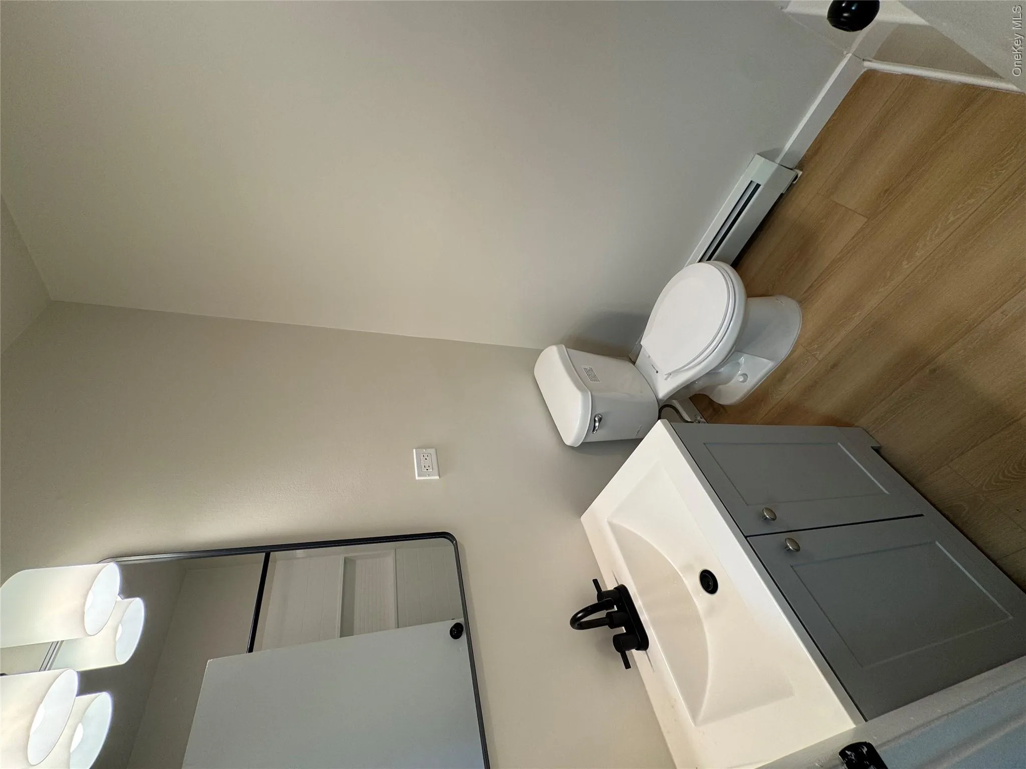 98 Market Street, Hyde Park, NY, 1 Bedroom Bedrooms, 3 Rooms Rooms,1 BathroomBathrooms,Residential Lease,For Rent,Market,0,998188 98 Market Street, Hyde Park, NY, 1 Bedroom Bedrooms, 3 Rooms Rooms,1 BathroomBathrooms,Residential Lease,For Rent,Market,0,998188