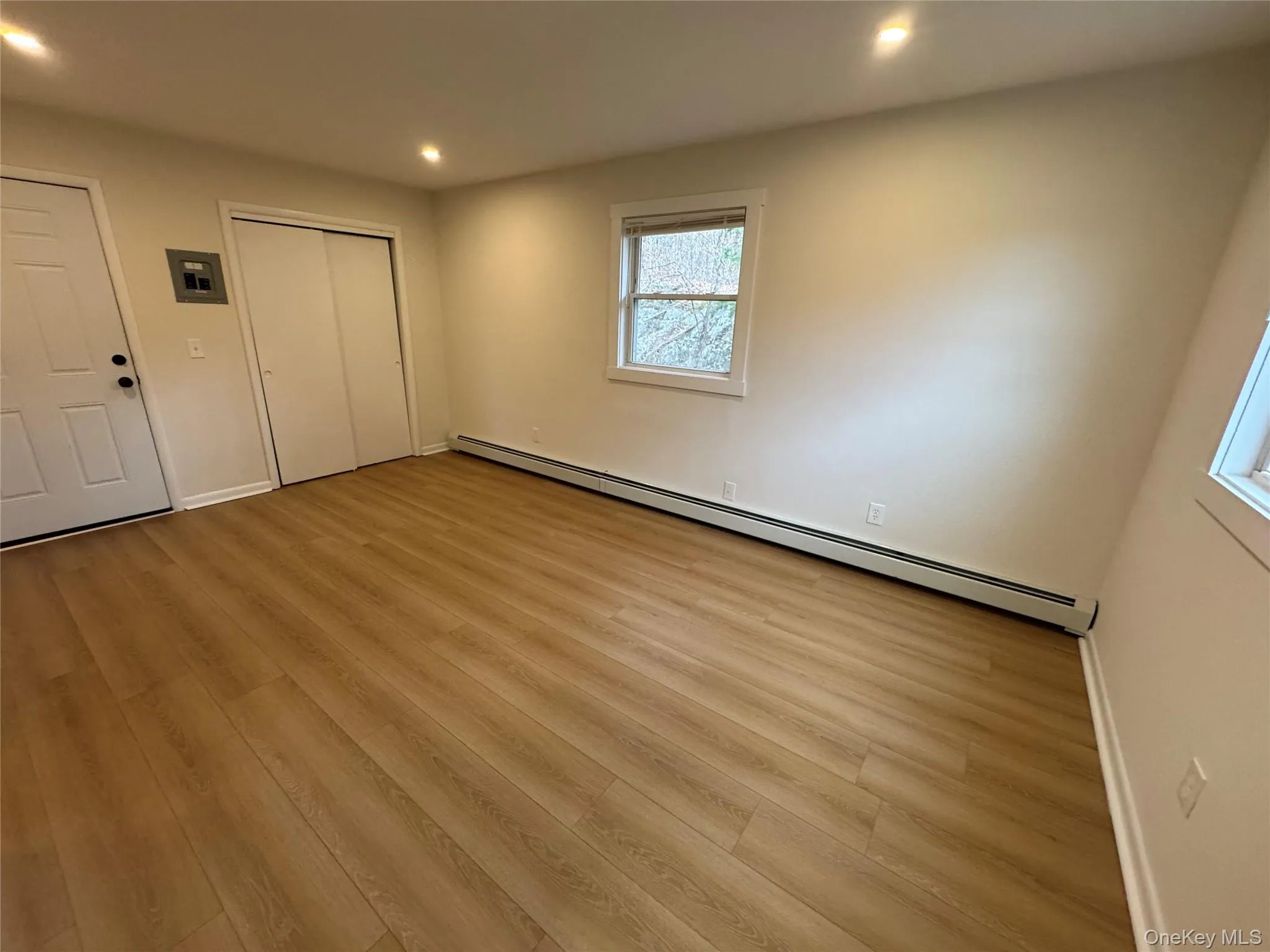 98 Market Street, Hyde Park, NY, 1 Bedroom Bedrooms, 3 Rooms Rooms,1 BathroomBathrooms,Residential Lease,For Rent,Market,0,998188 98 Market Street, Hyde Park, NY, 1 Bedroom Bedrooms, 3 Rooms Rooms,1 BathroomBathrooms,Residential Lease,For Rent,Market,0,998188