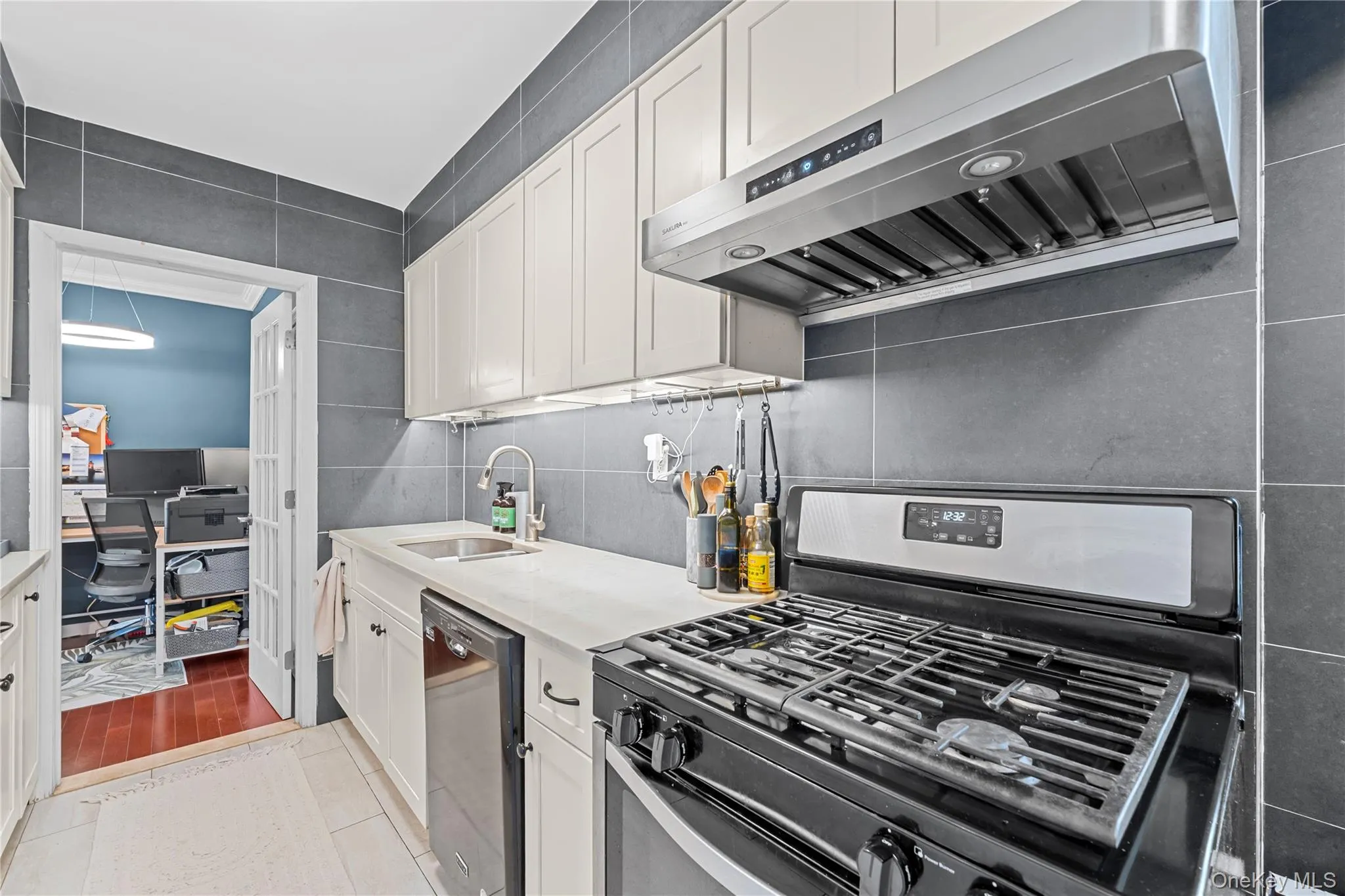 142-15 26th Avenue, New York, NY, 3 Bedrooms Bedrooms, 6 Rooms Rooms,1 BathroomBathrooms,Residential Sale,For Rent,26th,0,998191 142-15 26th Avenue, New York, NY, 3 Bedrooms Bedrooms, 6 Rooms Rooms,1 BathroomBathrooms,Residential Sale,For Rent,26th,0,998191