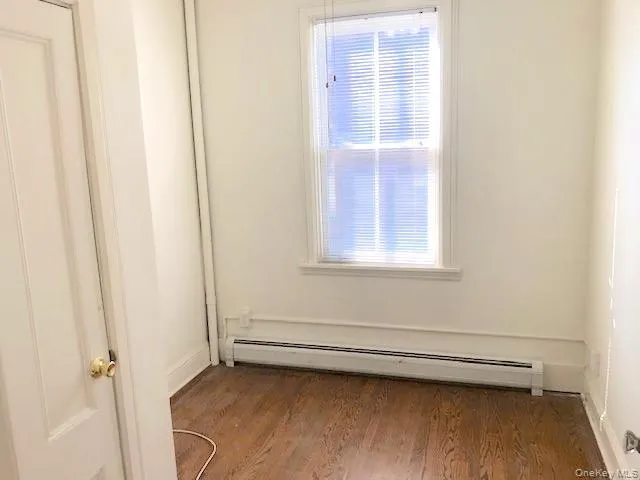 24 Vassar Street, Poughkeepsie, NY, 2 Bedrooms Bedrooms, 6 Rooms Rooms,1 BathroomBathrooms,Residential Lease,For Rent,Vassar,0,998194 24 Vassar Street, Poughkeepsie, NY, 2 Bedrooms Bedrooms, 6 Rooms Rooms,1 BathroomBathrooms,Residential Lease,For Rent,Vassar,0,998194