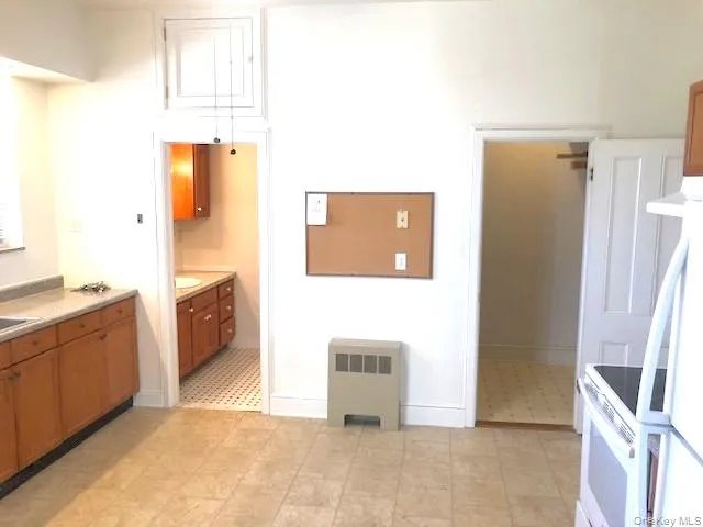 24 Vassar Street, Poughkeepsie, NY, 2 Bedrooms Bedrooms, 6 Rooms Rooms,1 BathroomBathrooms,Residential Lease,For Rent,Vassar,0,998194 24 Vassar Street, Poughkeepsie, NY, 2 Bedrooms Bedrooms, 6 Rooms Rooms,1 BathroomBathrooms,Residential Lease,For Rent,Vassar,0,998194