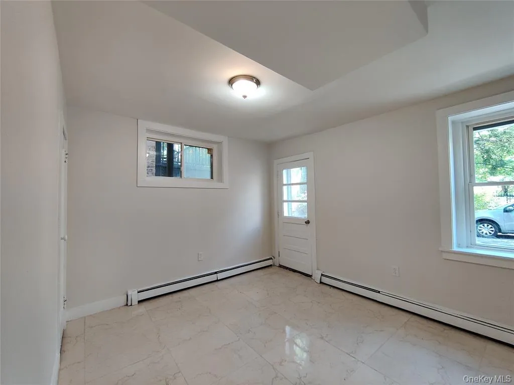 20 Noxon Street, Poughkeepsie, NY, 1 Bedroom Bedrooms, 4 Rooms Rooms,1 BathroomBathrooms,Residential Lease,For Rent,Noxon,0,998196 20 Noxon Street, Poughkeepsie, NY, 1 Bedroom Bedrooms, 4 Rooms Rooms,1 BathroomBathrooms,Residential Lease,For Rent,Noxon,0,998196