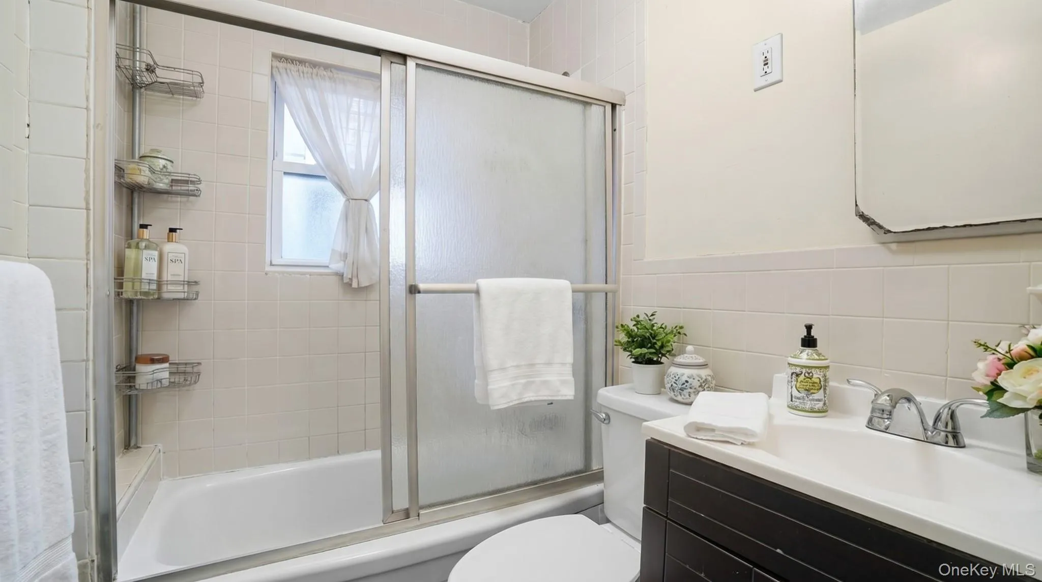 9023 207th Street, New York, NY, 3 Bedrooms Bedrooms, 12 Rooms Rooms,2 BathroomsBathrooms,Residential,For Rent,207th,0,998213 9023 207th Street, New York, NY, 3 Bedrooms Bedrooms, 12 Rooms Rooms,2 BathroomsBathrooms,Residential,For Rent,207th,0,998213