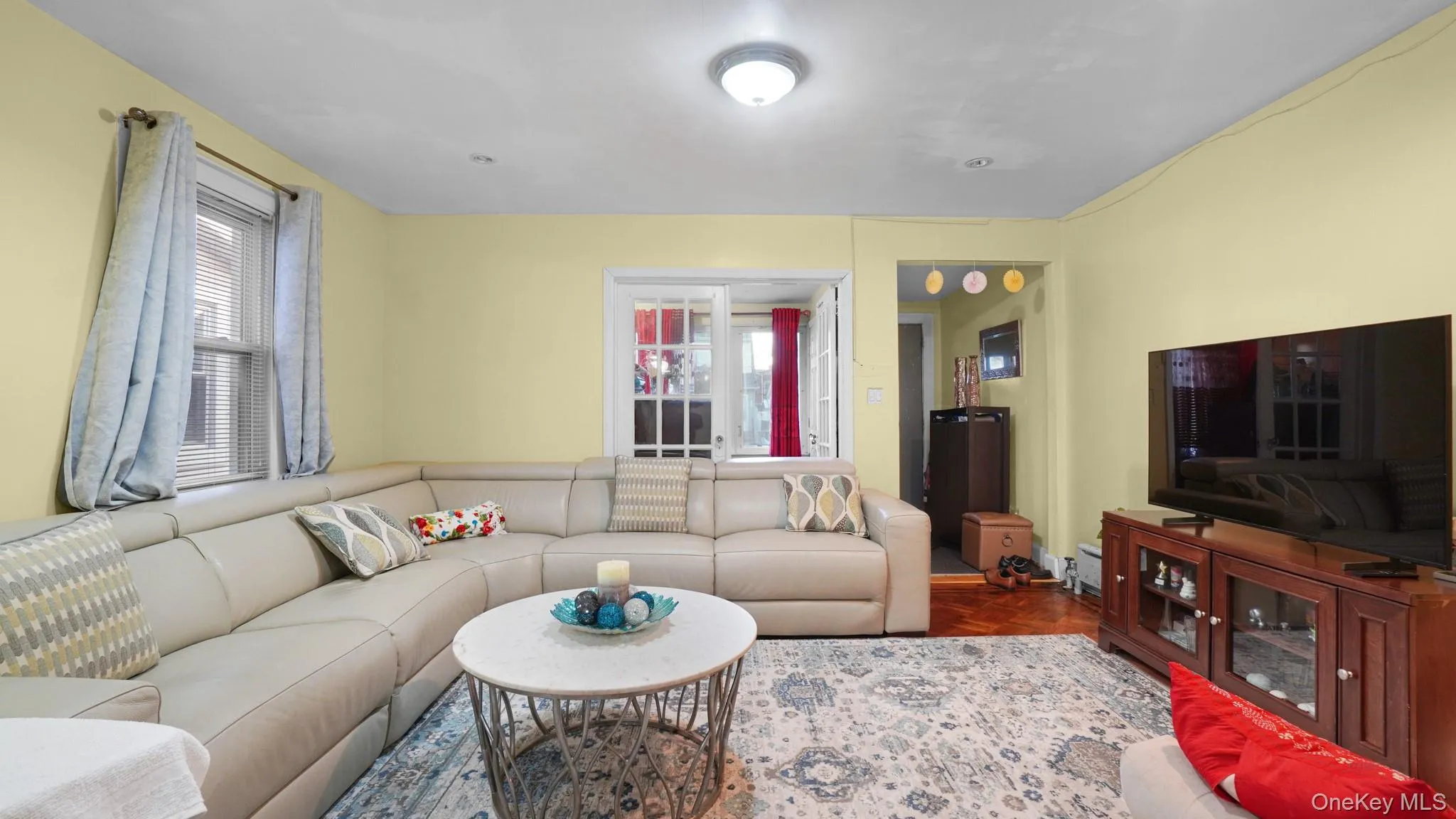 9023 207th Street, New York, NY, 3 Bedrooms Bedrooms, 12 Rooms Rooms,2 BathroomsBathrooms,Residential,For Rent,207th,0,998213 9023 207th Street, New York, NY, 3 Bedrooms Bedrooms, 12 Rooms Rooms,2 BathroomsBathrooms,Residential,For Rent,207th,0,998213