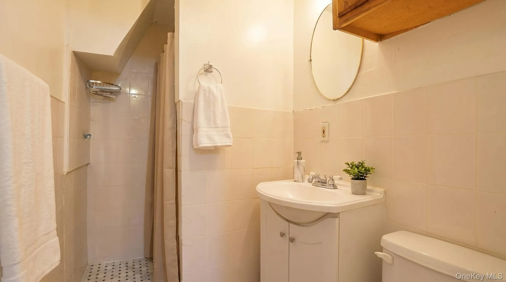 9023 207th Street, New York, NY, 3 Bedrooms Bedrooms, 12 Rooms Rooms,2 BathroomsBathrooms,Residential,For Rent,207th,0,998213 9023 207th Street, New York, NY, 3 Bedrooms Bedrooms, 12 Rooms Rooms,2 BathroomsBathrooms,Residential,For Rent,207th,0,998213