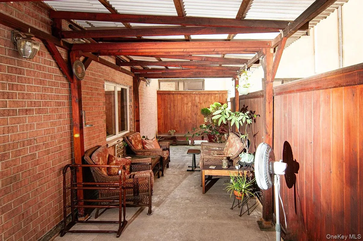 2012 Jerome Avenue, New York, NY, 3 Bedrooms Bedrooms, 7 Rooms Rooms,2 BathroomsBathrooms,Residential Sale,For Rent,Jerome,0,998215 2012 Jerome Avenue, New York, NY, 3 Bedrooms Bedrooms, 7 Rooms Rooms,2 BathroomsBathrooms,Residential Sale,For Rent,Jerome,0,998215