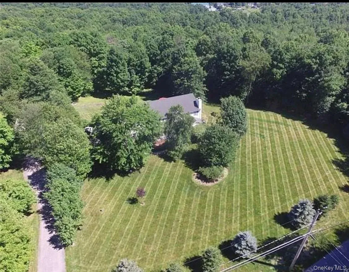 3 acres of peaceful property. Landscaped and wooded trails for your tranquility. 3 acres of peaceful property. Landscaped and wooded trails for your tranquility.