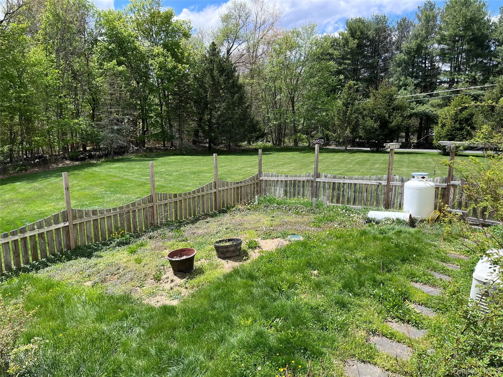 Large garden area for getting back to nature. Large garden area for getting back to nature.