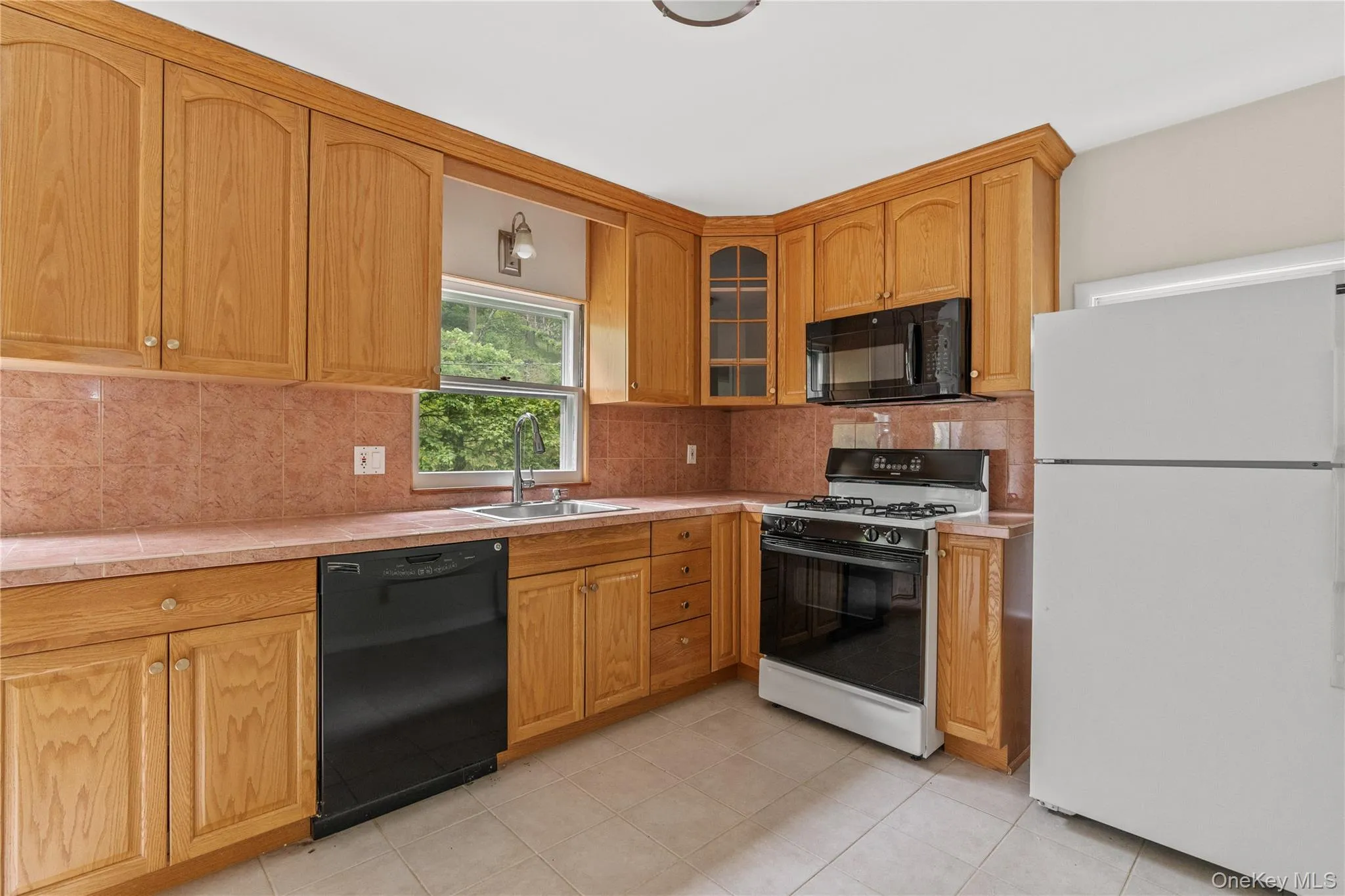 102 Broadway, Greenburgh, NY, 2 Bedrooms Bedrooms, 5 Rooms Rooms,1 BathroomBathrooms,Residential Lease,For Rent,Broadway,0,998225 102 Broadway, Greenburgh, NY, 2 Bedrooms Bedrooms, 5 Rooms Rooms,1 BathroomBathrooms,Residential Lease,For Rent,Broadway,0,998225