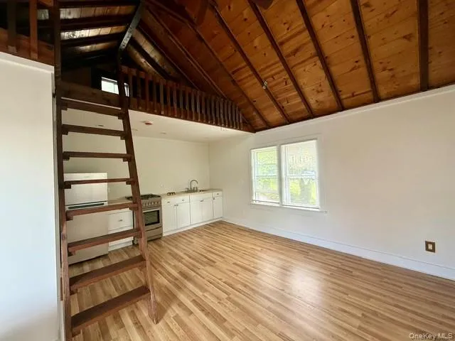 201 Franklin Street, Brookhaven, NY, 1 Room Rooms,1 BathroomBathrooms,Residential Lease,For Rent,Franklin,0,998227 201 Franklin Street, Brookhaven, NY, 1 Room Rooms,1 BathroomBathrooms,Residential Lease,For Rent,Franklin,0,998227