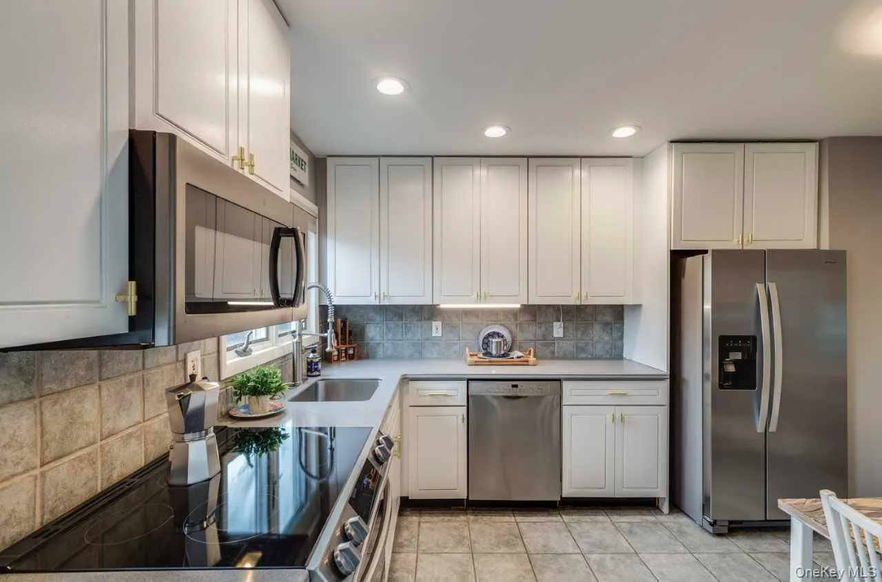 18 Shelter Hill Road, Oyster Bay, NY, 3 Bedrooms Bedrooms, 7 Rooms Rooms,2 BathroomsBathrooms,Residential Lease,For Rent,Shelter Hill,0,998228 18 Shelter Hill Road, Oyster Bay, NY, 3 Bedrooms Bedrooms, 7 Rooms Rooms,2 BathroomsBathrooms,Residential Lease,For Rent,Shelter Hill,0,998228