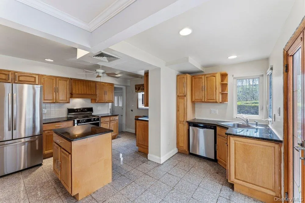 99 Norwood Avenue, Hempstead, NY, 4 Bedrooms Bedrooms, 7 Rooms Rooms,2 BathroomsBathrooms,Residential,For Rent,Norwood,0,998230 99 Norwood Avenue, Hempstead, NY, 4 Bedrooms Bedrooms, 7 Rooms Rooms,2 BathroomsBathrooms,Residential,For Rent,Norwood,0,998230