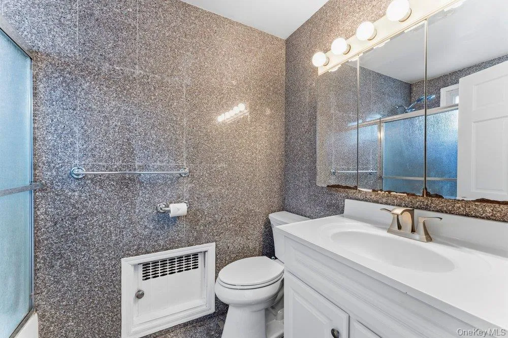 99 Norwood Avenue, Hempstead, NY, 4 Bedrooms Bedrooms, 7 Rooms Rooms,2 BathroomsBathrooms,Residential,For Rent,Norwood,0,998230 99 Norwood Avenue, Hempstead, NY, 4 Bedrooms Bedrooms, 7 Rooms Rooms,2 BathroomsBathrooms,Residential,For Rent,Norwood,0,998230