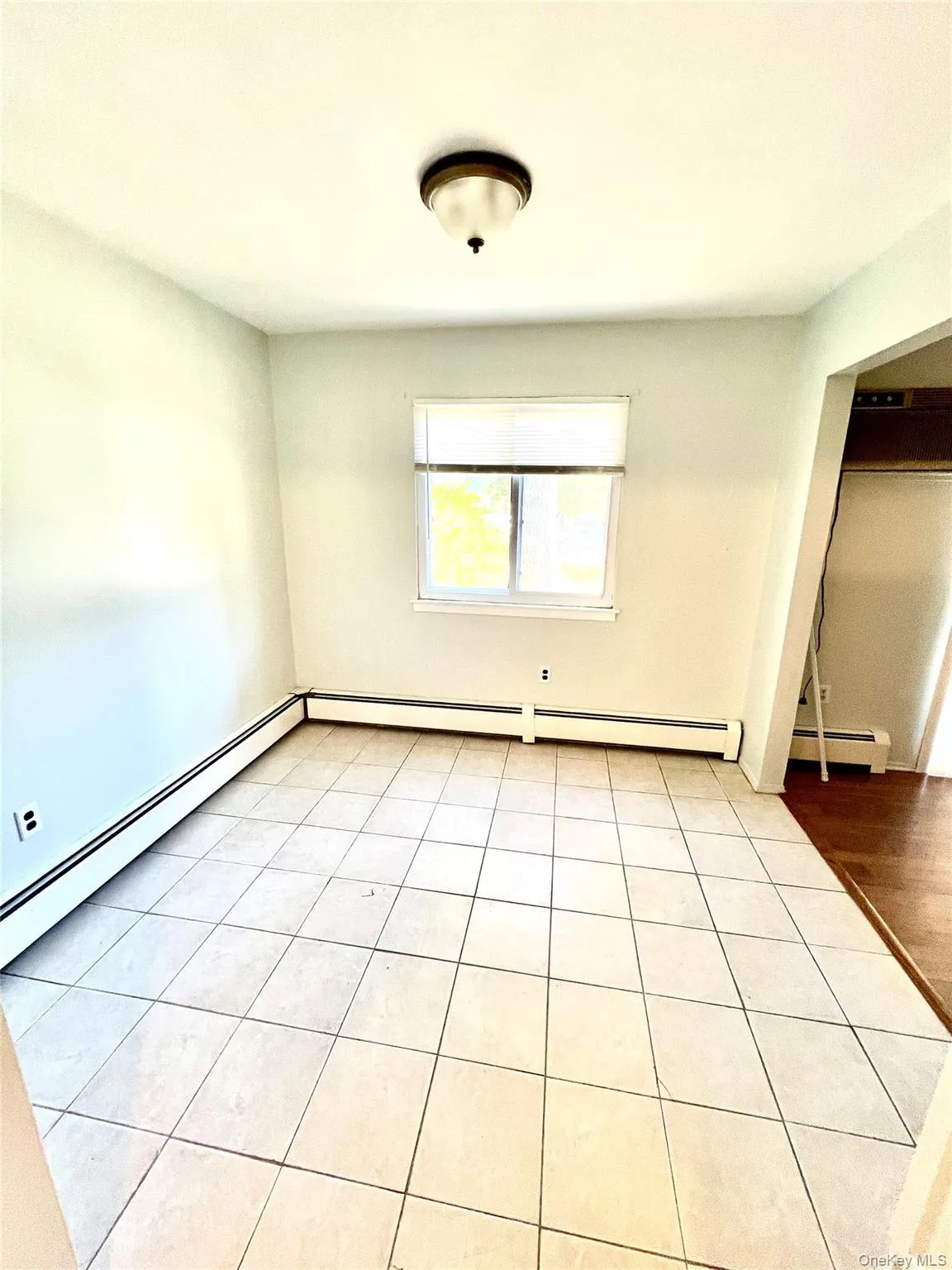 1 Heritage Drive, Woodbury, NY, 1 Bedroom Bedrooms, 5 Rooms Rooms,1 BathroomBathrooms,Residential Lease,For Rent,Heritage,0,998232 1 Heritage Drive, Woodbury, NY, 1 Bedroom Bedrooms, 5 Rooms Rooms,1 BathroomBathrooms,Residential Lease,For Rent,Heritage,0,998232