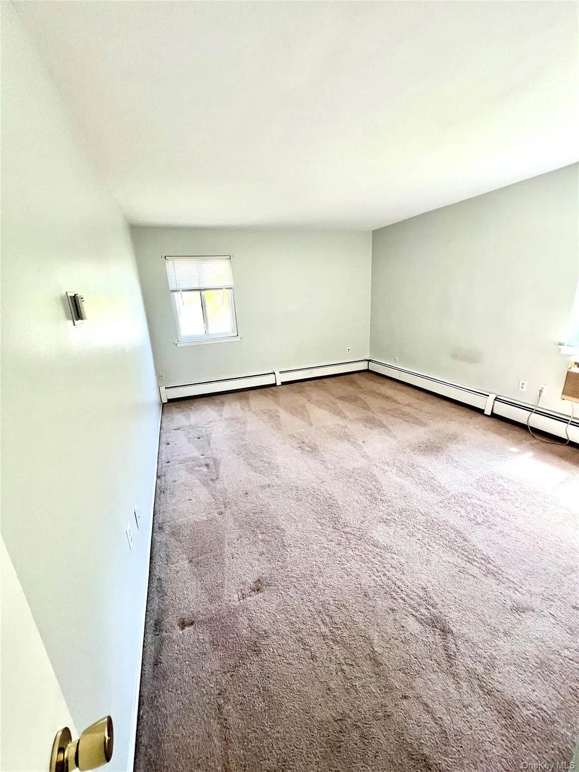 1 Heritage Drive, Woodbury, NY, 1 Bedroom Bedrooms, 5 Rooms Rooms,1 BathroomBathrooms,Residential Lease,For Rent,Heritage,0,998232 1 Heritage Drive, Woodbury, NY, 1 Bedroom Bedrooms, 5 Rooms Rooms,1 BathroomBathrooms,Residential Lease,For Rent,Heritage,0,998232