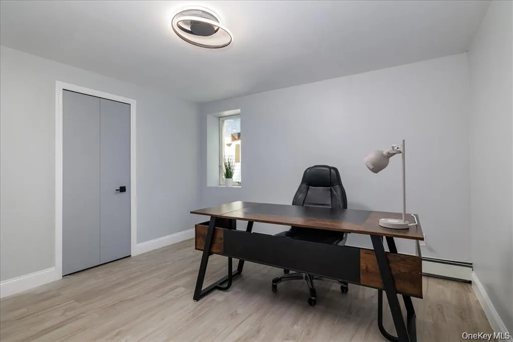 3715 Hortons Lane, Southold, NY, 4 Bedrooms Bedrooms, 7 Rooms Rooms,4 BathroomsBathrooms,Residential Sale,For Rent,Hortons,0,998241 3715 Hortons Lane, Southold, NY, 4 Bedrooms Bedrooms, 7 Rooms Rooms,4 BathroomsBathrooms,Residential Sale,For Rent,Hortons,0,998241