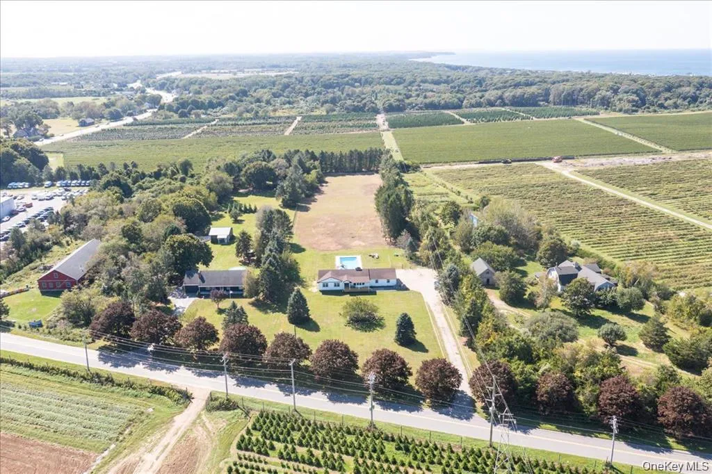 3715 Hortons Lane, Southold, NY, 4 Bedrooms Bedrooms, 7 Rooms Rooms,4 BathroomsBathrooms,Residential Sale,For Rent,Hortons,0,998241 3715 Hortons Lane, Southold, NY, 4 Bedrooms Bedrooms, 7 Rooms Rooms,4 BathroomsBathrooms,Residential Sale,For Rent,Hortons,0,998241