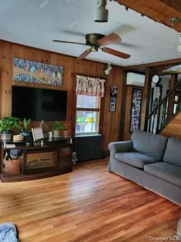 Hardwood floors Hardwood floors