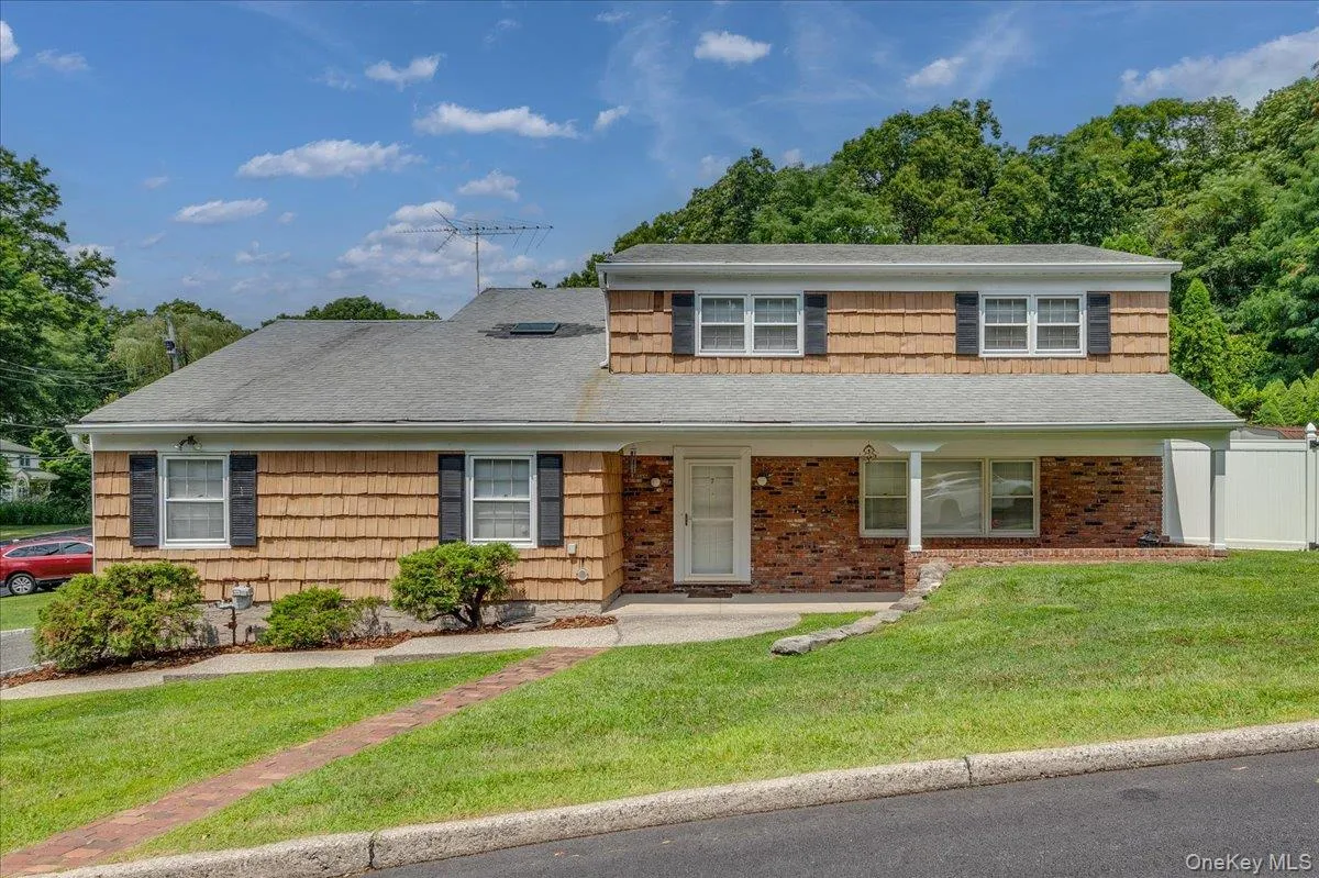 7 Shaw Lane, Greenburgh, NY, 4 Bedrooms Bedrooms, 8 Rooms Rooms,2 BathroomsBathrooms,Residential Lease,For Rent,Shaw,0,998263 7 Shaw Lane, Greenburgh, NY, 4 Bedrooms Bedrooms, 8 Rooms Rooms,2 BathroomsBathrooms,Residential Lease,For Rent,Shaw,0,998263