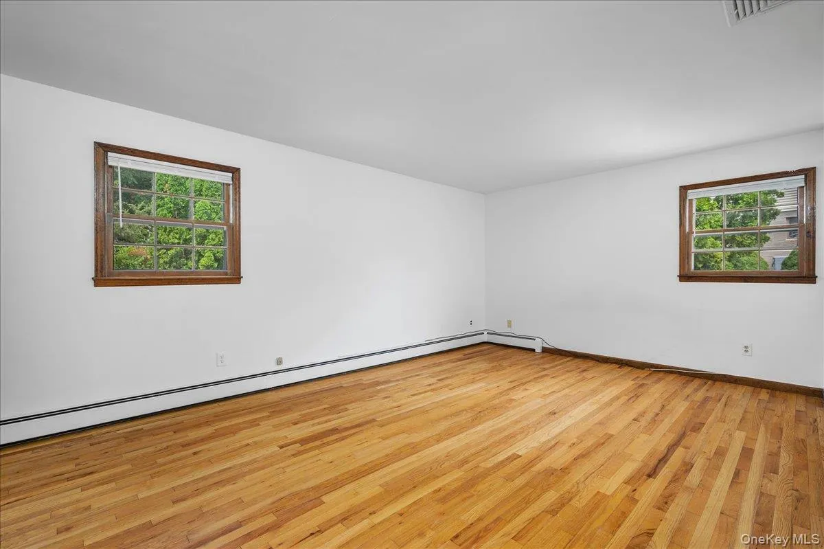 7 Shaw Lane, Greenburgh, NY, 4 Bedrooms Bedrooms, 8 Rooms Rooms,2 BathroomsBathrooms,Residential Lease,For Rent,Shaw,0,998263 7 Shaw Lane, Greenburgh, NY, 4 Bedrooms Bedrooms, 8 Rooms Rooms,2 BathroomsBathrooms,Residential Lease,For Rent,Shaw,0,998263