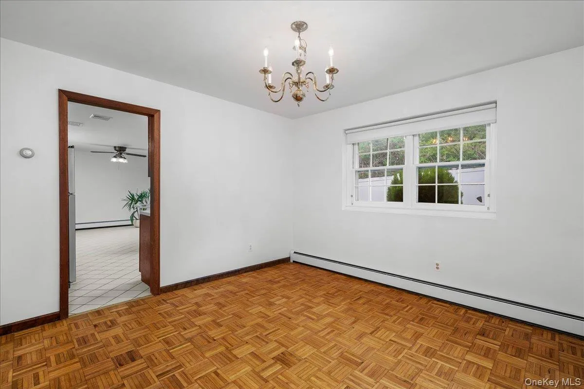 Formal Dining Room Flows to Kitchen Formal Dining Room Flows to Kitchen